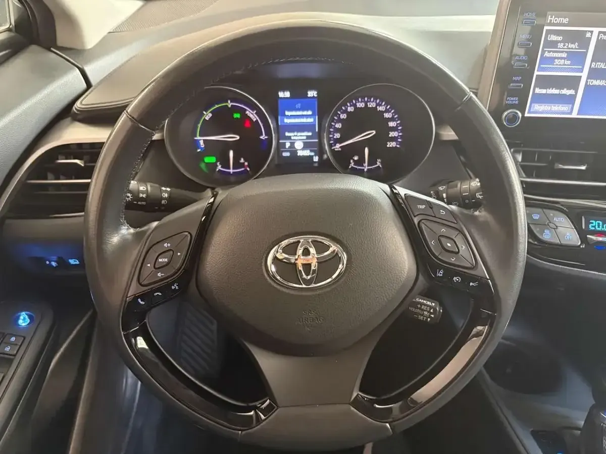 Usata Toyota C-HR Business Edition 98 CV (72 kW) 2022 Super white SUV