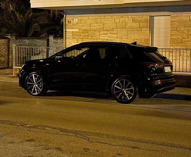 Usata Audi Q4 e-tron S-Line 77 kW (105 CV) 2025 Nero SUV