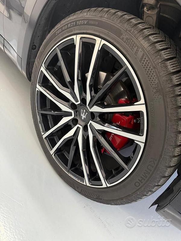 Usata Maserati Levante 250 CV (183 kW) 2016 Grigio SUV