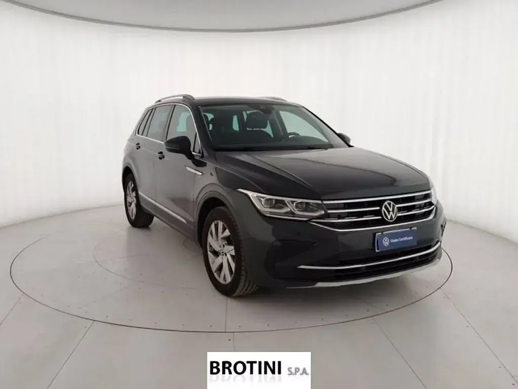 Usata VW Tiguan Elegance 150 CV (110 kW) 2023 Grigio SUV