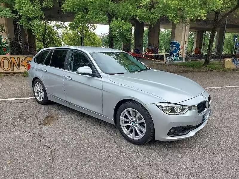 Usata BMW 320 Sport Line 190 CV (139 kW) 2016 Grigio Station wagon