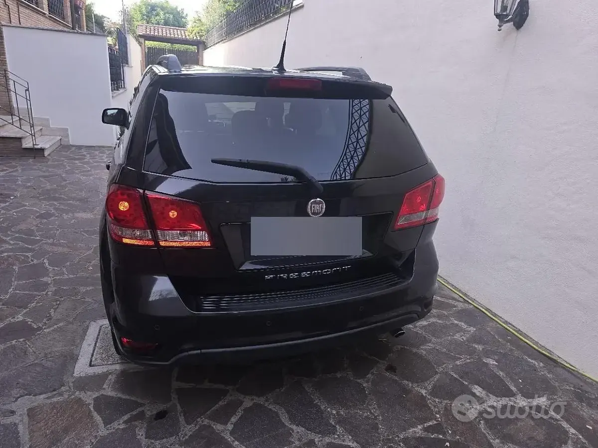 Usata Fiat Freemont 170 CV (125 kW) 2011 Nero SUV