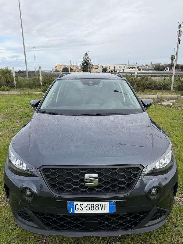 Usata Seat Arona FR 110 CV (80 kW) 2024 Grigio SUV