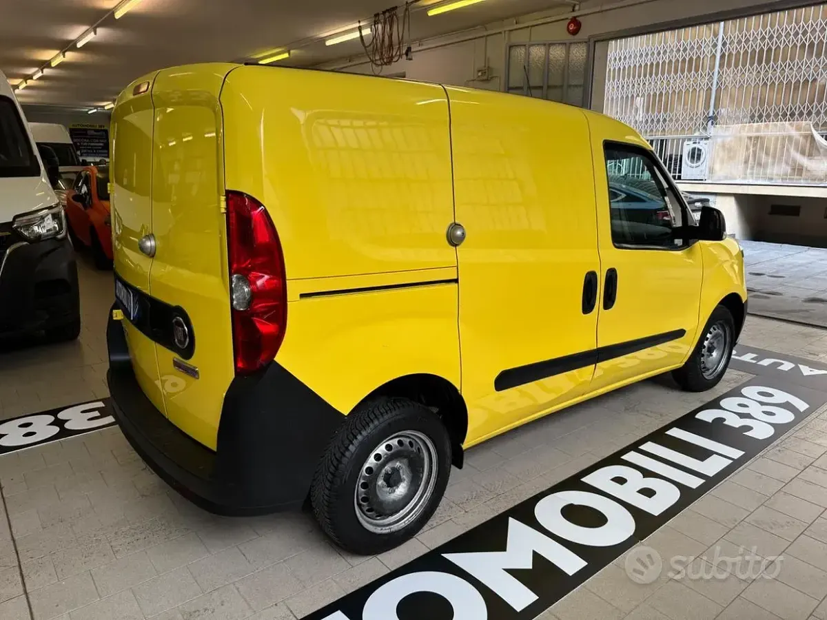 Occasion Fiat Doblò 95 ch (69 kW) 2020 Jaune Monospace