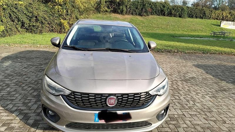 Usata Fiat Tipo Easy 95 CV (69 kW) 2017 Berlina