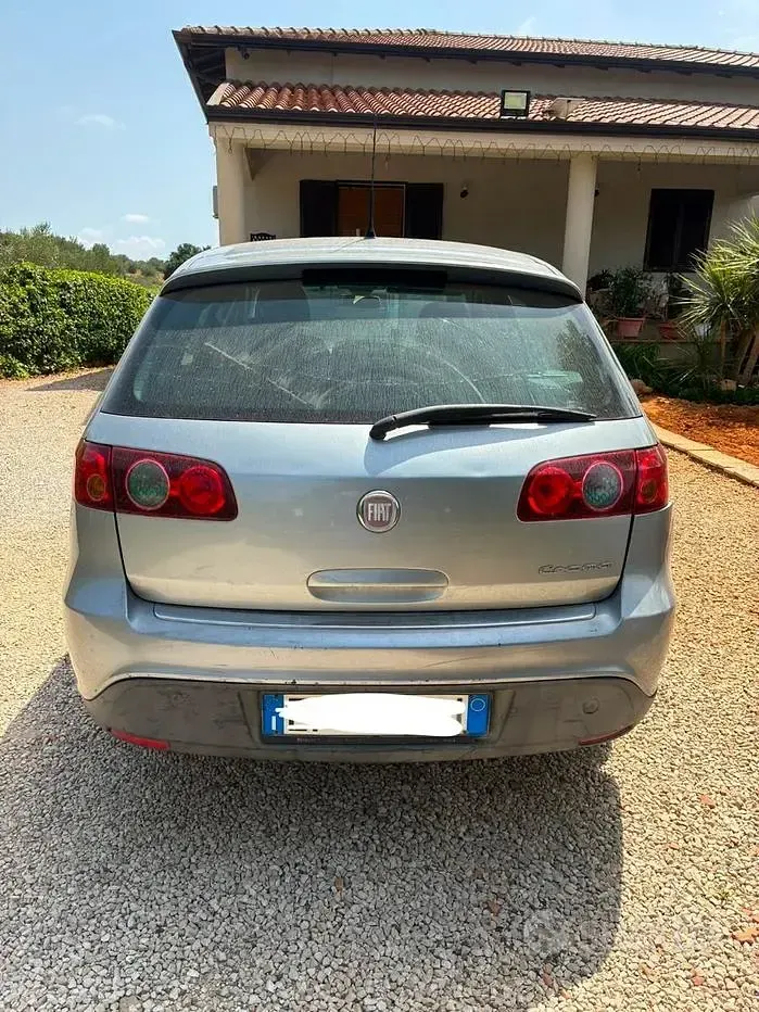 Usata Fiat Croma 150 CV (110 kW) 2010 Grigio Monovolume
