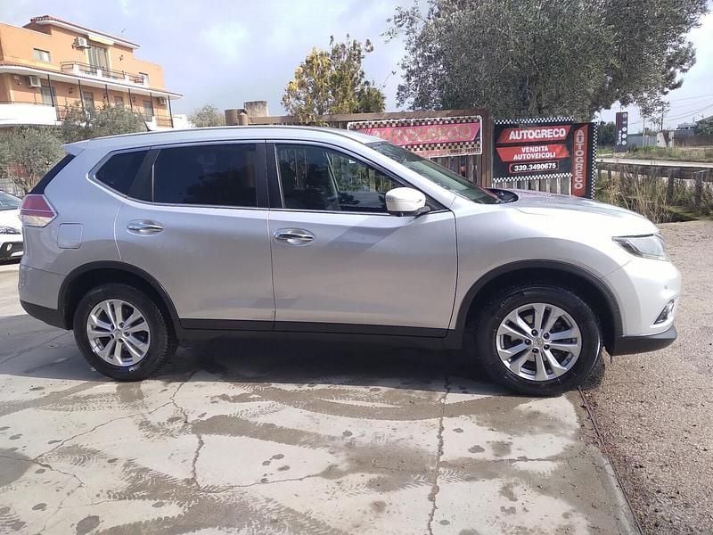 Usata Nissan X-Trail Acenta 130 CV (95 kW) 2015 Argento SUV