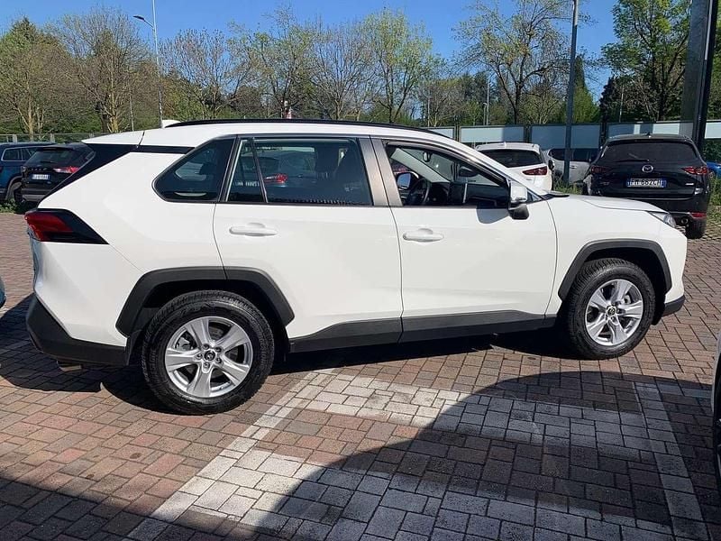 Usata Toyota RAV4 Hybrid Business Edition 178 CV (130 kW) 2022 Bianco SUV