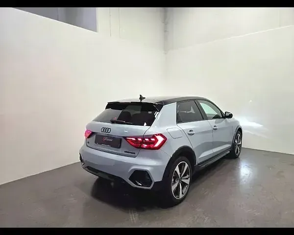 Uusi Audi A1 Ambiente 116 HP (85 kW) 2025 Valkoinen Katumaasturi