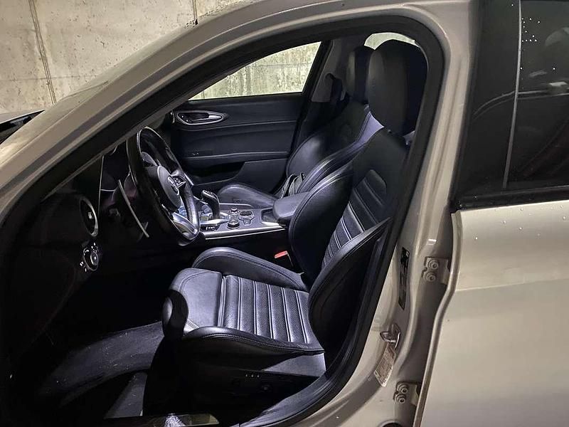 Usata Alfa Romeo Giulia Sprint 190 CV (139 kW) 2020 Berlina