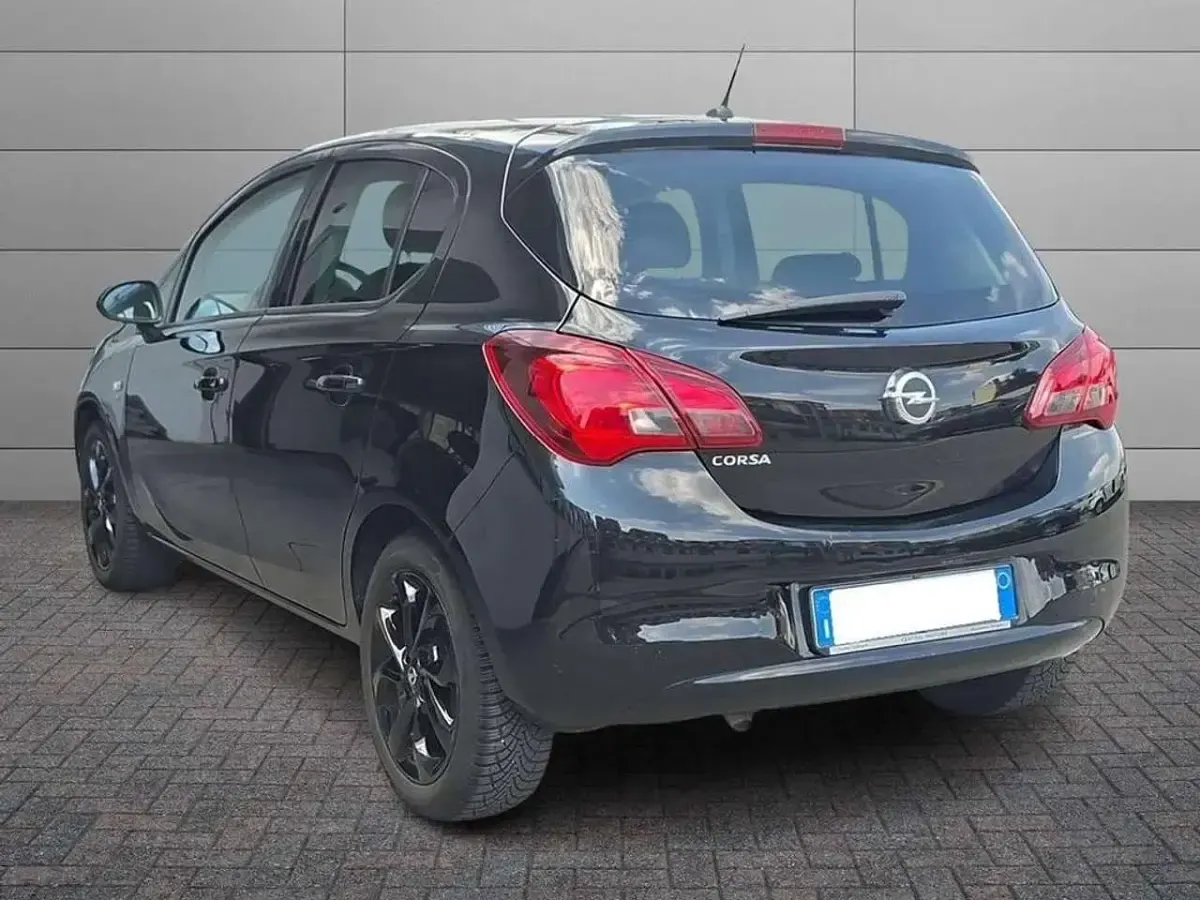 Usata Opel Corsa Innovation 71 CV (52 kW) 2019 Nero Utilitaria