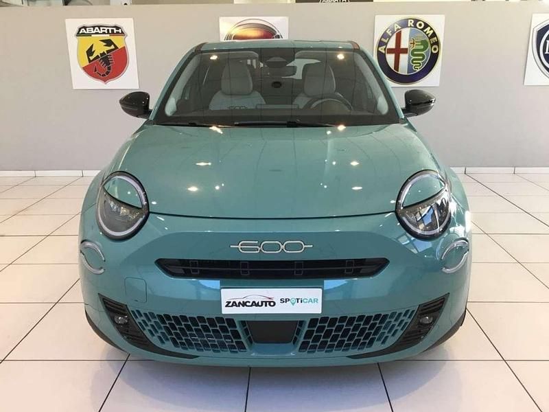 Nuova Fiat 600 Icon 145 CV (106 kW) 2025 Blu/azzurro SUV