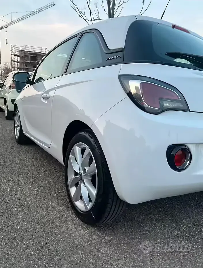 Usata Opel Adam 87 CV (63 kW) 2015 Bianco Utilitaria