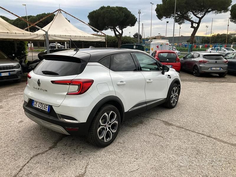 Usata Renault Captur Intens 101 CV (74 kW) 2022 Bianco SUV