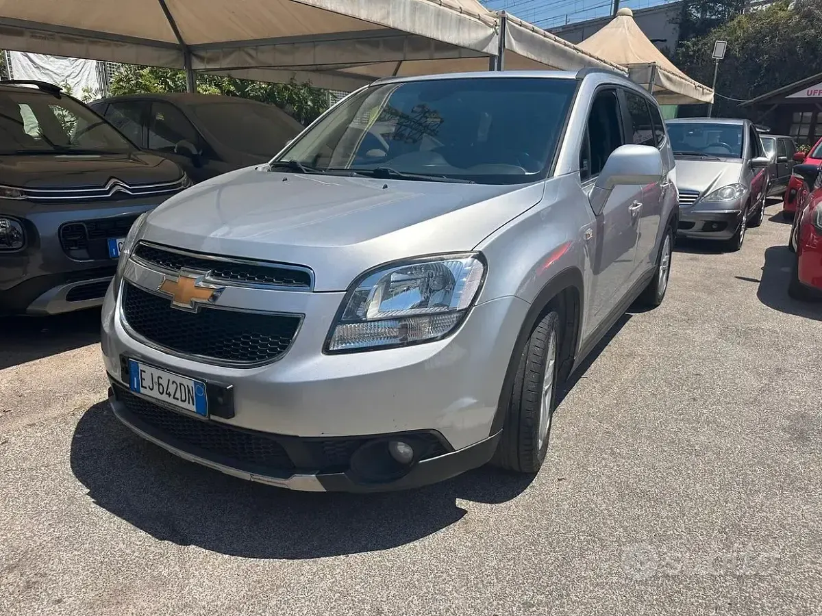 Usata Chevrolet Orlando LTZ 163 CV (119 kW) 2011 Grigio Monovolume