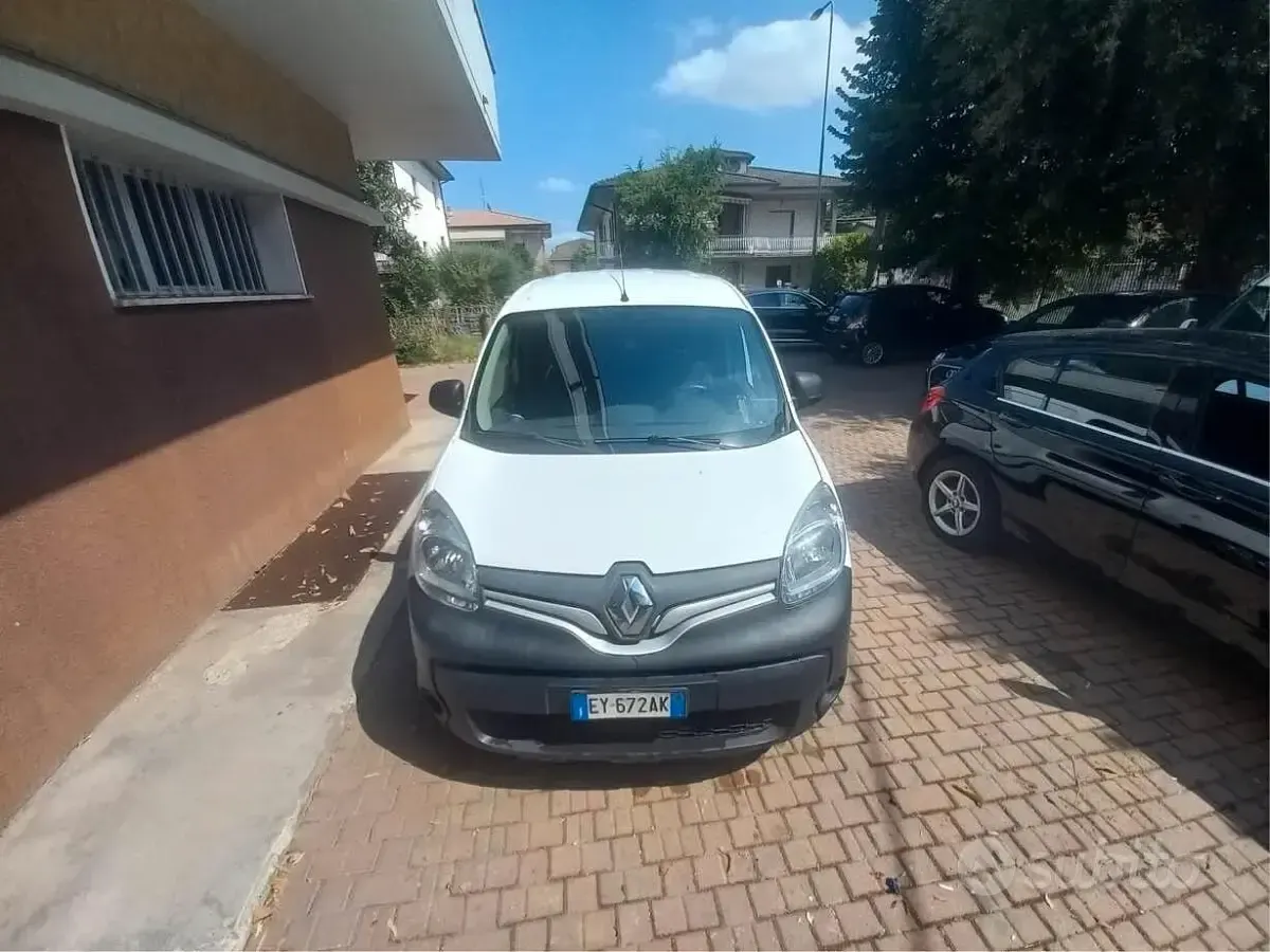 Usata Renault Kangoo 90 CV (66 kW) 2015 Bianco Monovolume