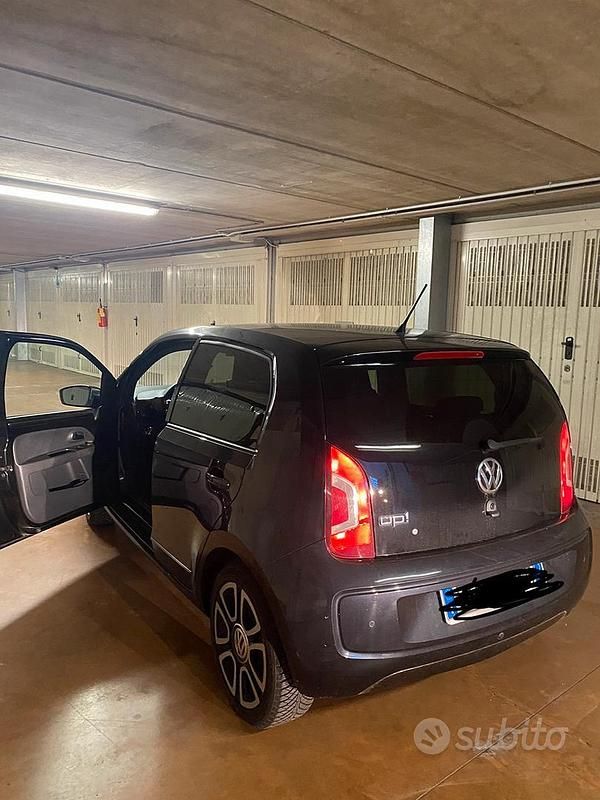 Usata VW up! 75 CV (55 kW) 2016 Nero Utilitaria