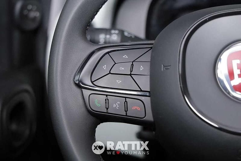 Usata Fiat Panda Cross Cross 70 CV (51 kW) 2025 Blu Utilitaria