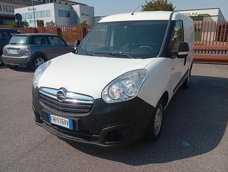 Occasion Opel Combo 95 ch (69 kW) 2017 Blanc Monospace