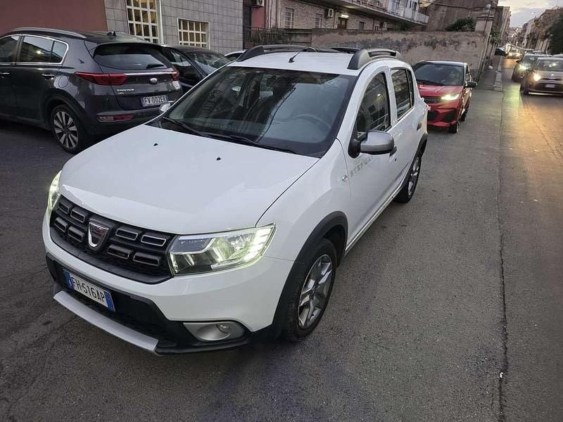 Usata Dacia Sandero Stepway 90 CV (66 kW) 2017 Berlina