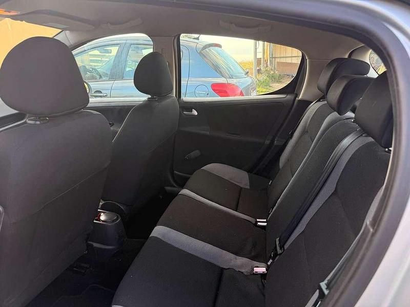 Usata Peugeot 207 73 CV (53 kW) 2007 Berlina