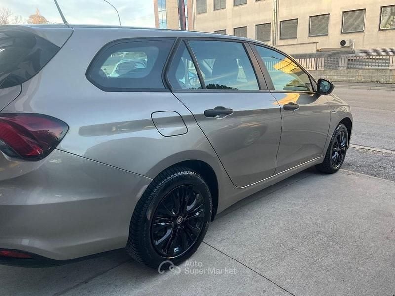 Usata Fiat Tipo Street 95 CV (69 kW) 2020 Beige Station wagon
