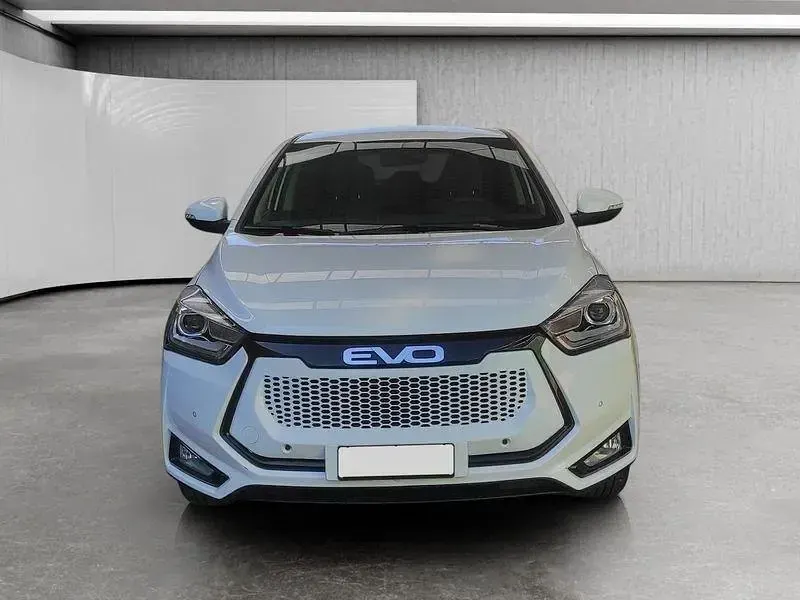 Usata EVO Evo 3 107 CV (78 kW) 2023 Bianco SUV