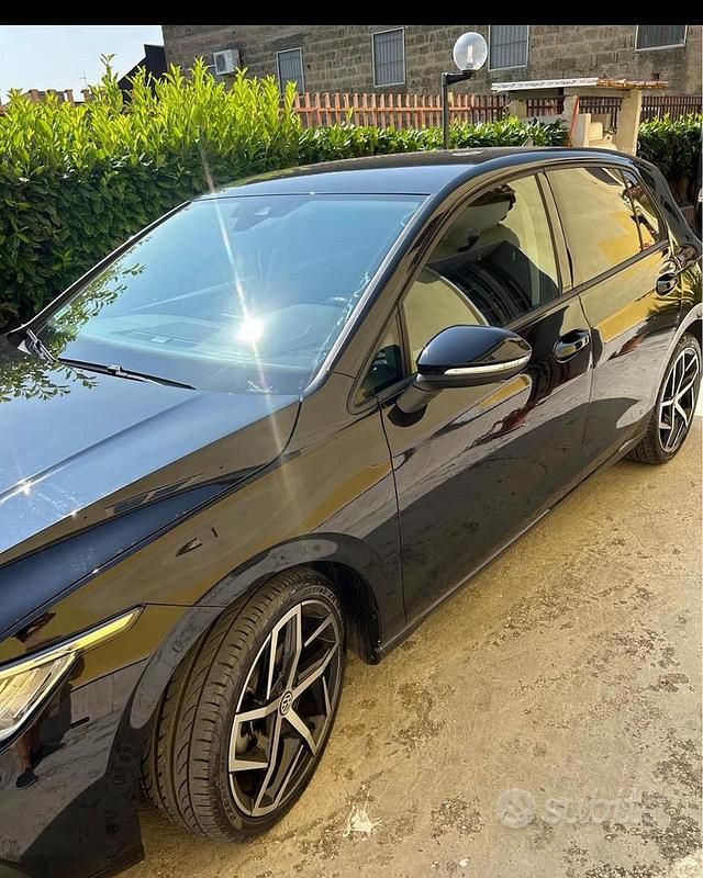 Usata VW Golf VIII 115 CV (84 kW) 2021 Berlina