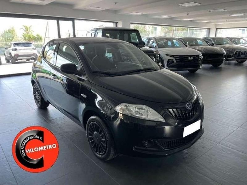 Nero Usata 2023 Lancia Ypsilon Silver Due volumi | 11.500 € (Ottimo prezzo) - Immagine 1/4