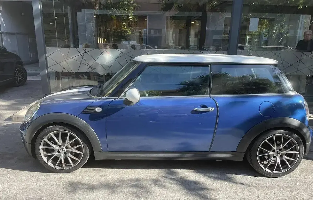 Usata Mini Cooper 120 CV (88 kW) 2007 Bluazzurro Utilitaria