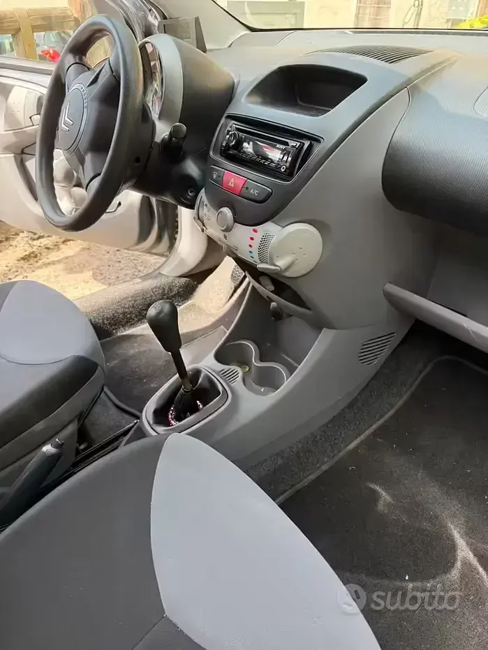Usata Citroën C1 68 CV (50 kW) 2012 Grigio Utilitaria