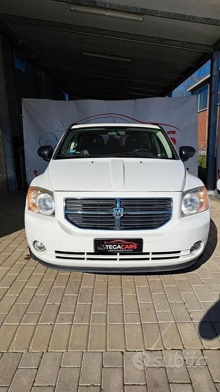 Usata Dodge Caliber SXT 140 CV (102 kW) 2010 Bianco Utilitaria