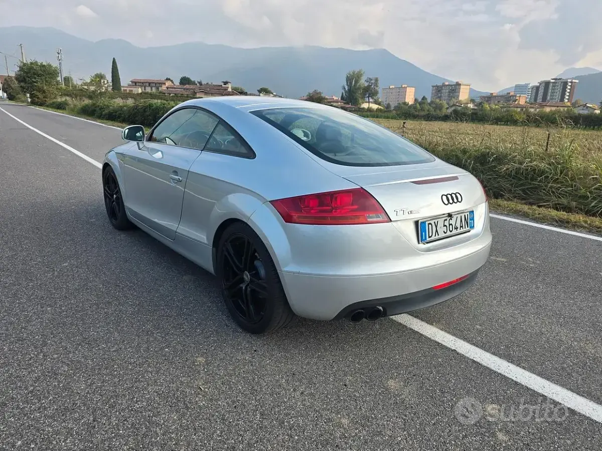 Usata Audi TT Advanced Plus 160 CV (117 kW) 2010 Grigio Coupé