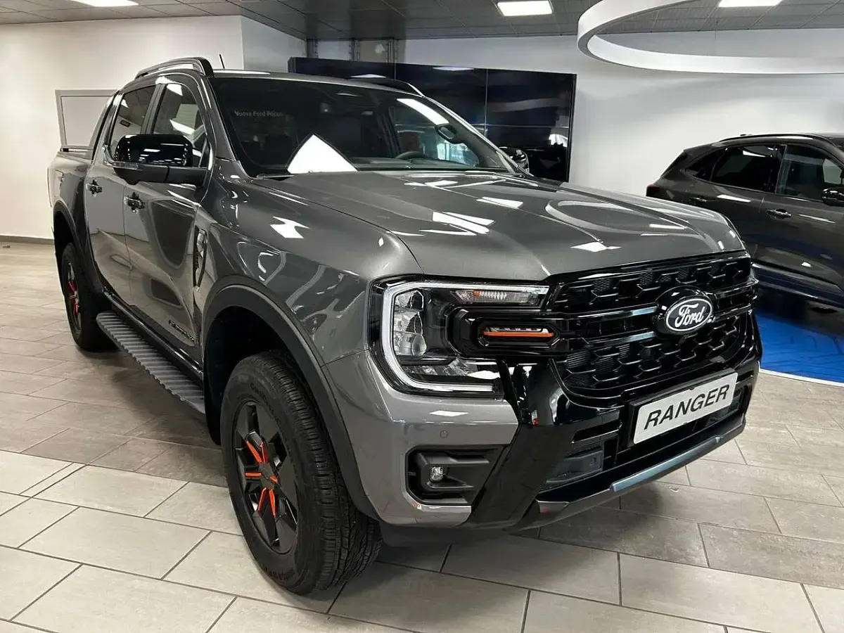 Nuova Ford Ranger 281 CV (206 kW) 2026 Carbonized Pick-up