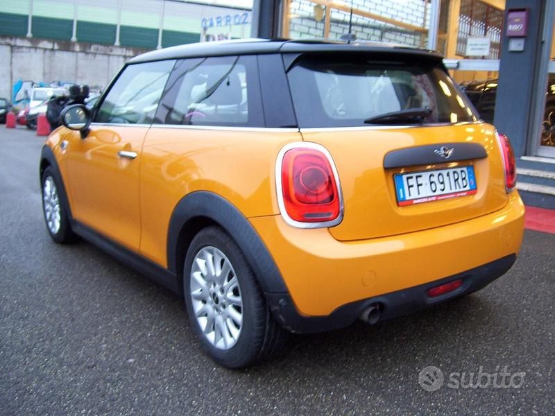 Usata Mini One D Business 95 CV (69 kW) 2015 Arancione Utilitaria