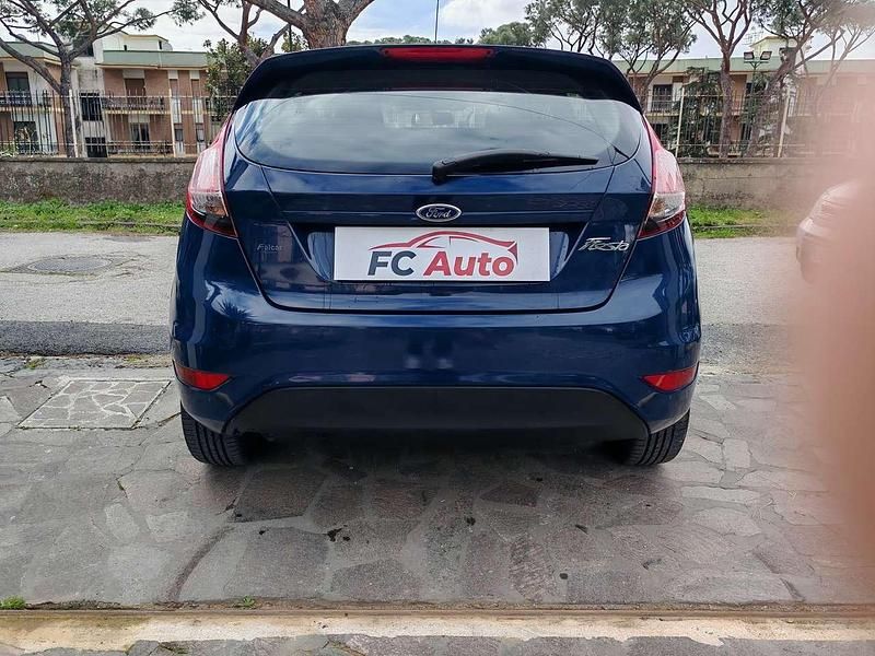 Usata Ford Fiesta Business Edition 97 CV (71 kW) 2013 Blu/azzurro Utilitaria