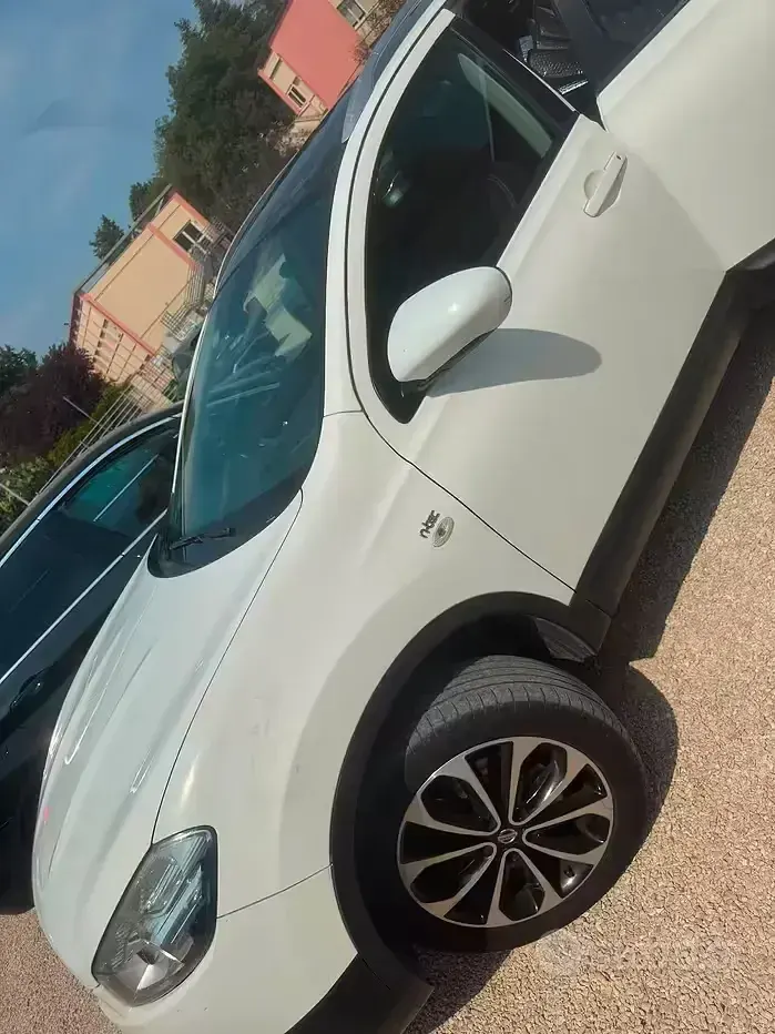 Usata Nissan Qashqai 2012 Bianco SUV