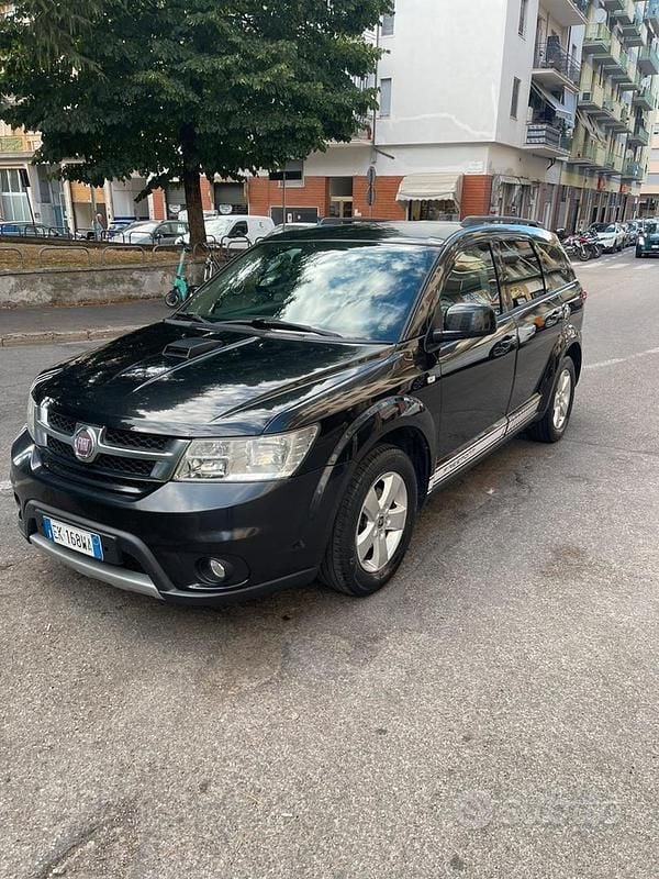 Usata Fiat Freemont 140 CV (102 kW) 2011 Nero SUV