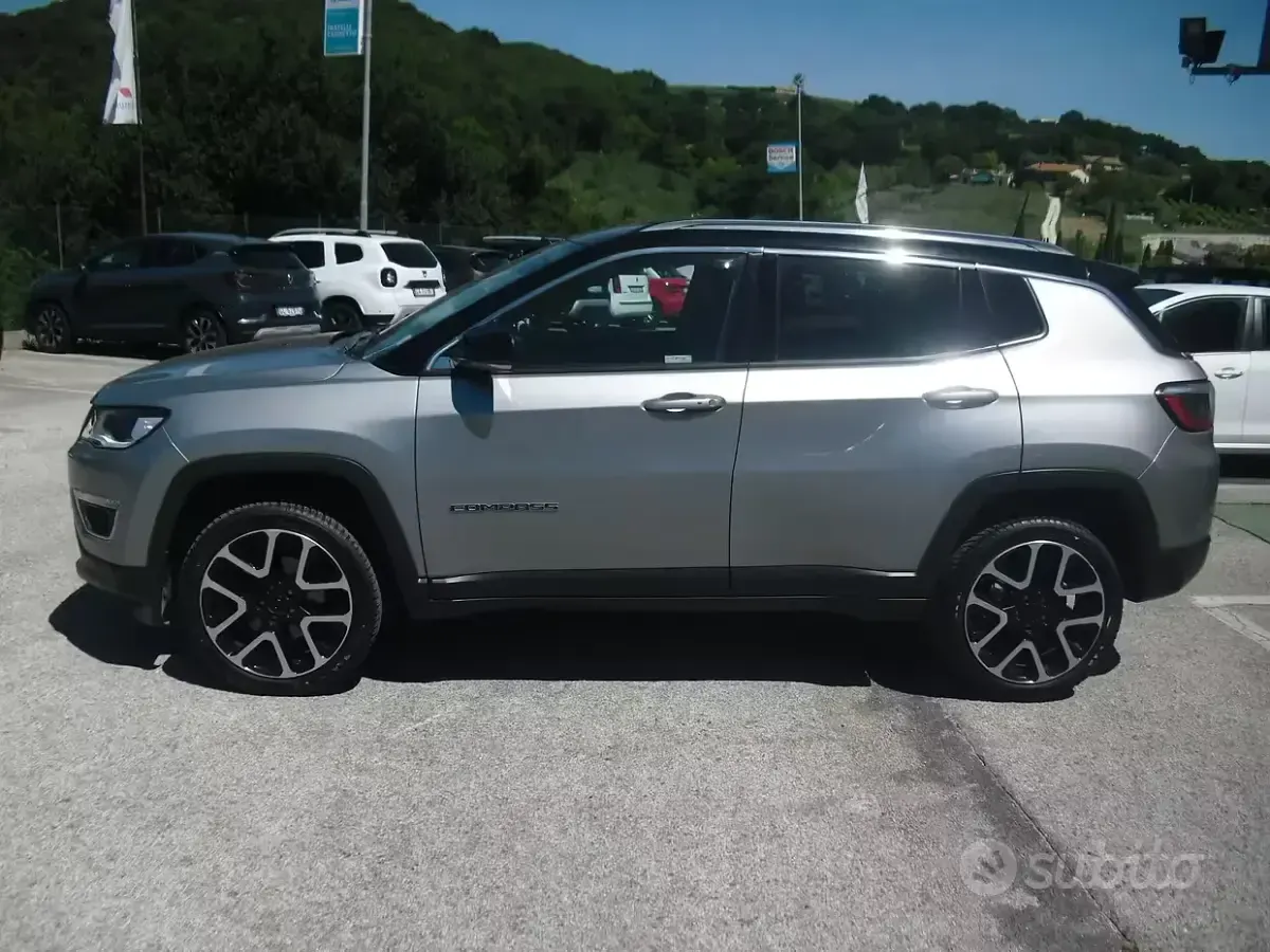 Usata Jeep Compass Limited 140 CV (102 kW) 2017 Grigio SUV