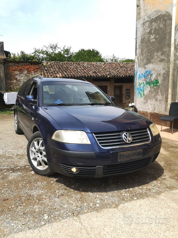 Usata VW Passat 90 CV (66 kW) 2002 Blu Station wagon