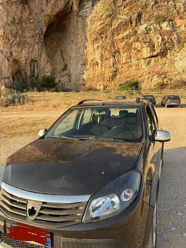 Usata Dacia Sandero Stepway 90 CV (66 kW) 2012 Berlina