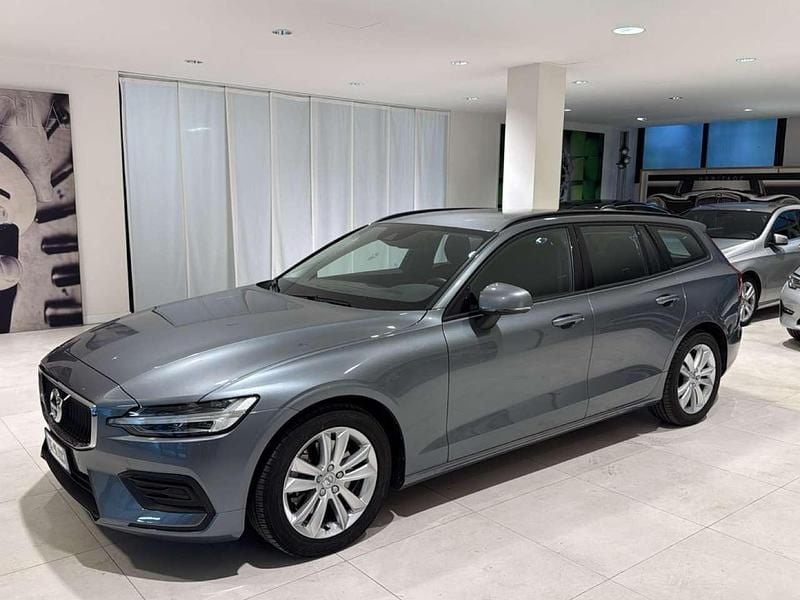 Grigio Usata 2021 Volvo V60 Momentum Station wagon | 22.800 € (Ottimo prezzo) - Immagine 1/4