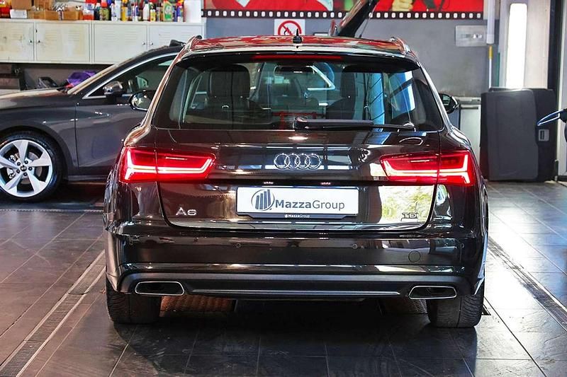 Usata Audi A6 Business Plus 190 CV (139 kW) 2016 Grigio Station wagon