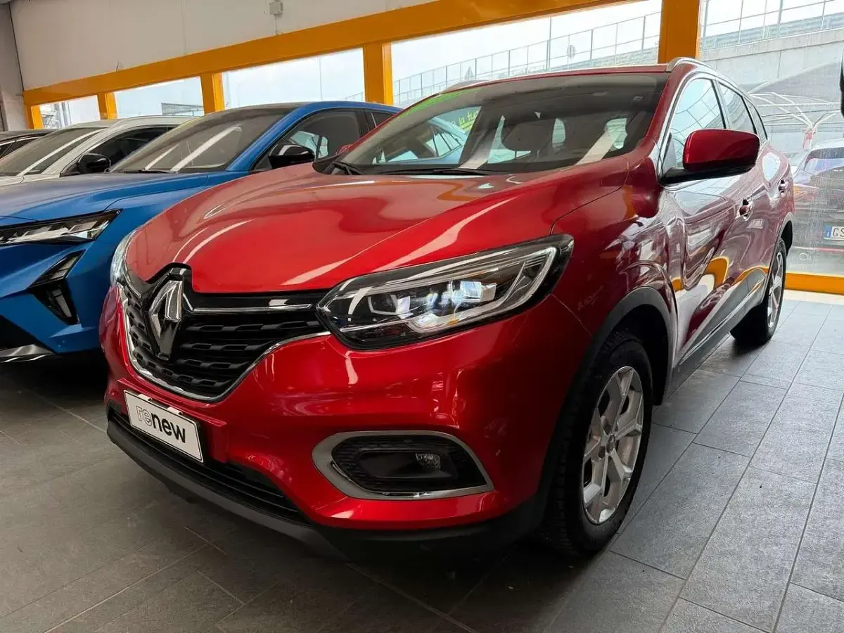 Usata Renault Kadjar 116 CV (85 kW) 2021 Rosso metallizzato SUV