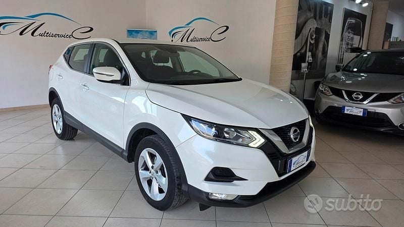 Usata Nissan Qashqai N-Connecta 115 CV (84 kW) 2020 Bianco SUV