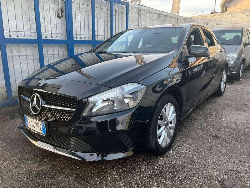 Nero Usata 2018 Mercedes A160 Executive Tre volumi | 11.500 € (Super prezzo) - Immagine 1/4