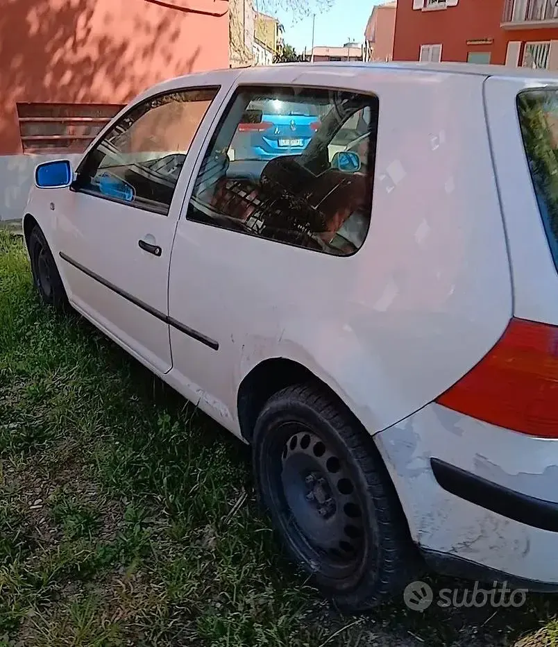 Usata VW Golf IV 90 CV (66 kW) 2000 Bianco Berlina