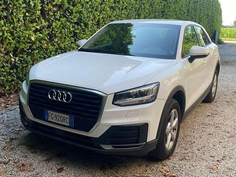 Usata Audi Q2 Business 116 CV (85 kW) 2017 Bianco SUV