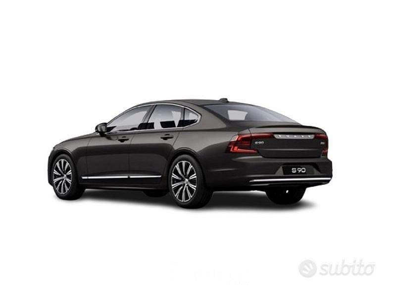 Usata Volvo S90 Plus 235 CV (172 kW) 2025 Grigio scuro Berlina