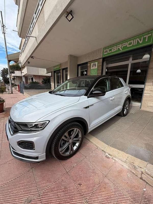 Usata VW T-Roc R-line 150 CV (110 kW) 2020 Pyrit silver con tetto pastell SUV